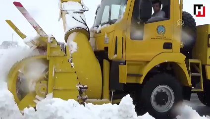 Hakkari'de uçak seferleri iptal edildi