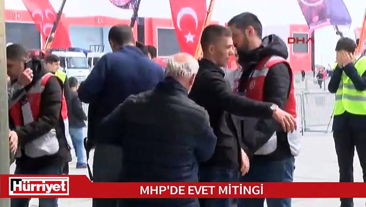 MHP'de "Evet" mitingi