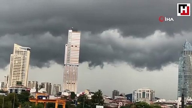 İstanbul’u kara bulutlar sardı