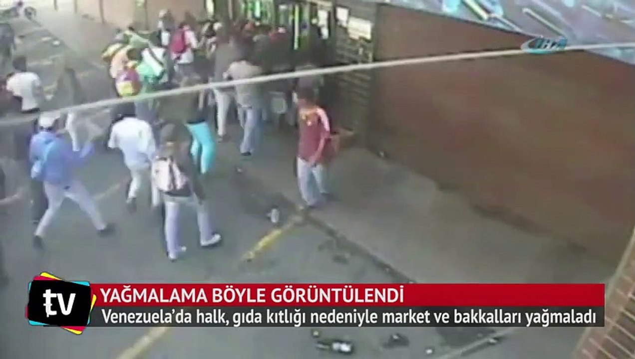 Venezuela'da halk marketleri yağmaladı