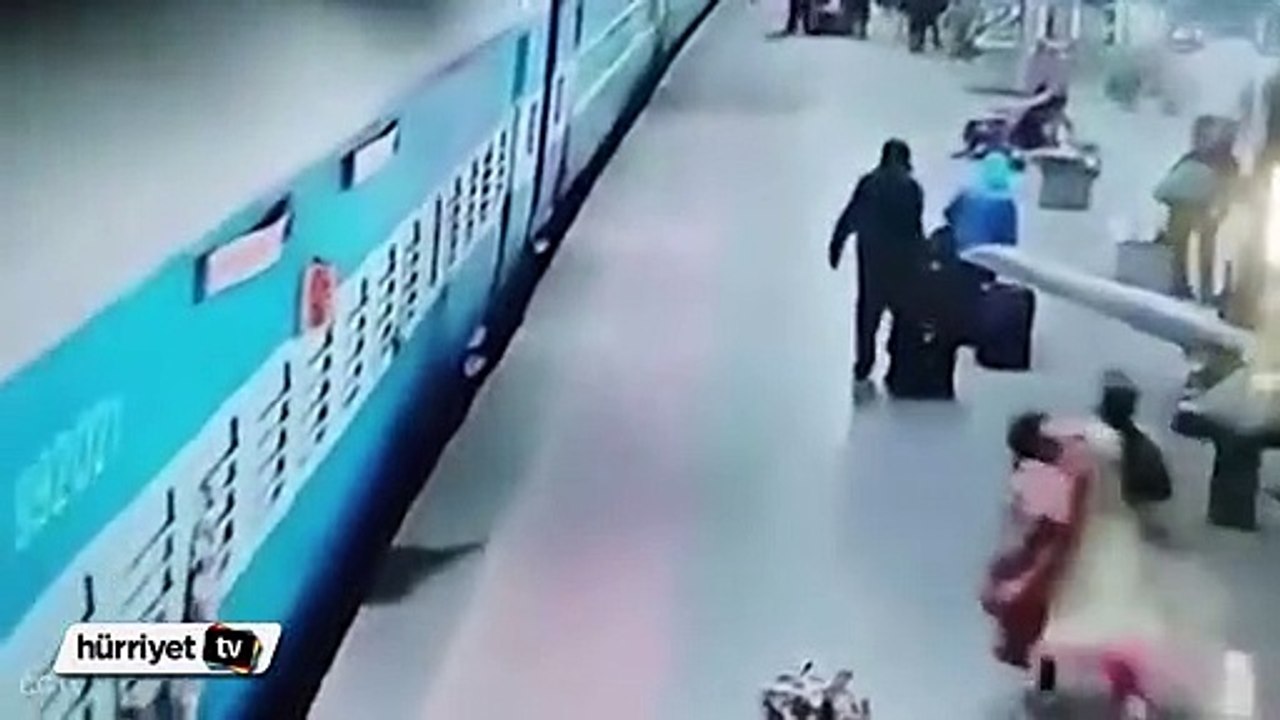 Tren istasyonunda korkunç kaza