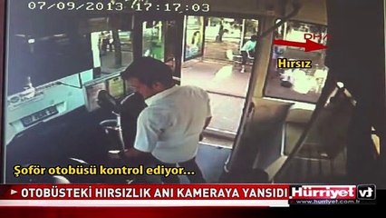 PARA DOLU CÜZDANI ÇALARKEN KAMERAYA YAKALANDI
