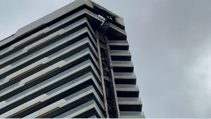 Kadıköy’deki yangında oluşan hasar sabah olunca ortaya çıktı