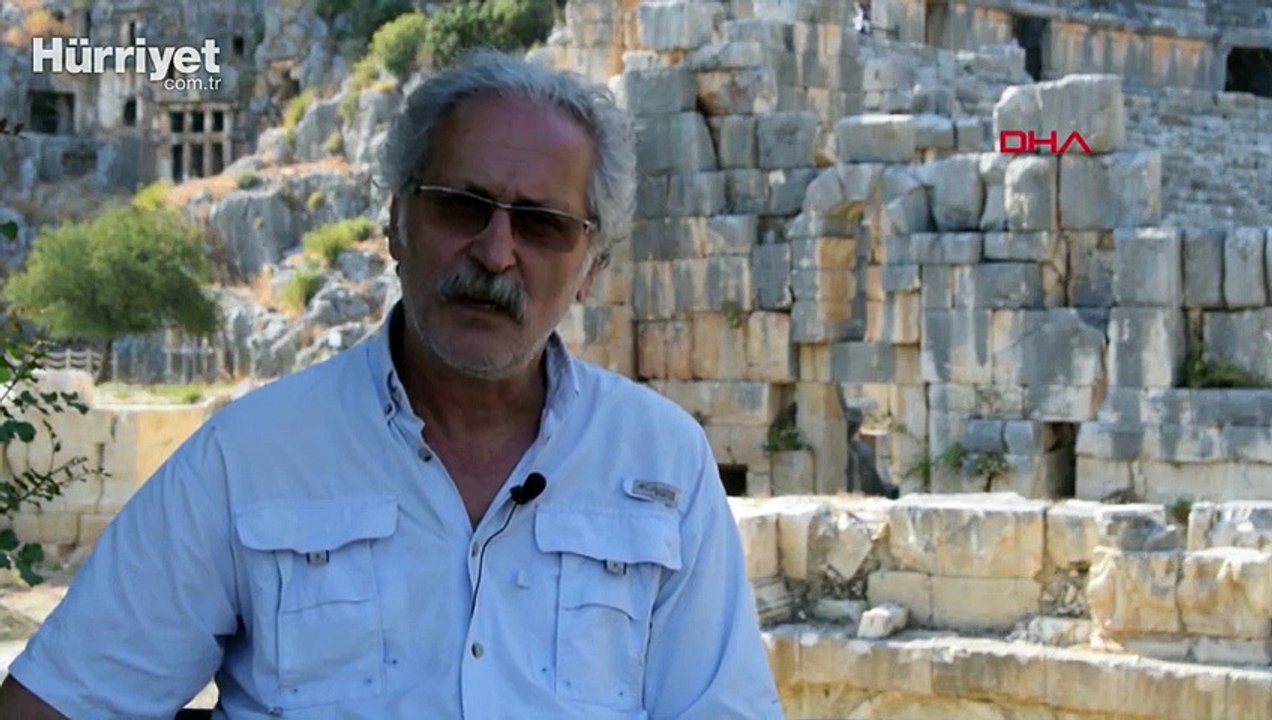 Myra Antik Kenti'nde, 50'den fazla terracotta (pişmiş toprak) heykelcik bir arada bulundu