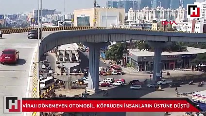 Virajı dönemeyen otomobil, köprüden insanların üstüne düştü