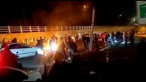 Cientos de personas marchan hasta la mayor prisión de Teherán para solidarizarse con los reclusos