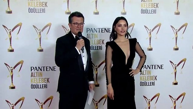 Hazal Filiz Küçükköse kırmızı halıda