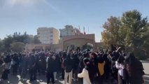 رغم القمع.. أرقام صادمة عن تظاهرات إيران الأطول منذ سنوات