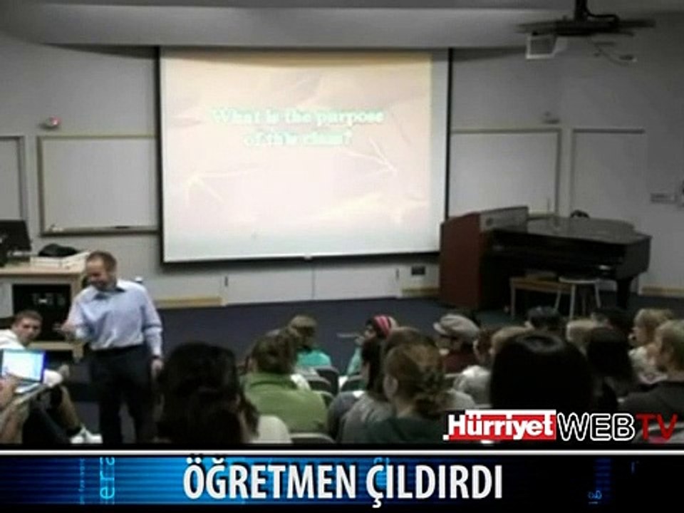 ÖĞRETMEN ÇILDIRDI