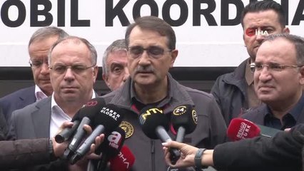 Bakan Dönmez ve Bozdağ, maden faciasının yaşandığı bölgede açıklamalarda bulundu