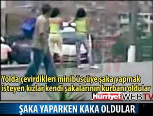 KIZLAR KENDİLERİNİ YAKTI