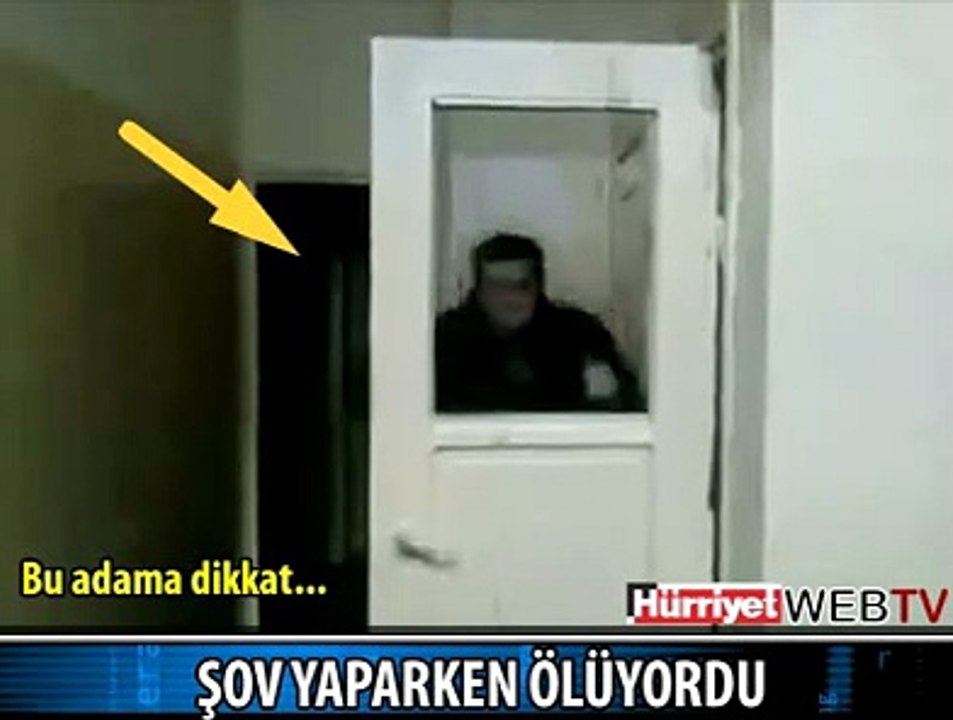 BU ADAMA DİKKAT: YORUMSUZ
