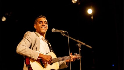 VOICI : Le chanteur Mikaben meurt sur scène lors du concert de Carimi à Paris