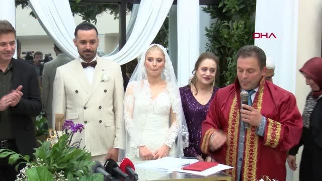 NİKAH MEMURU BABA, KIZININ NİKAHINI KIYDI