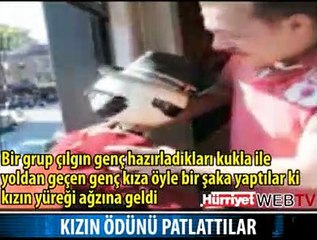 YOLDAN GEÇEN KIZI KORKUTTULAR