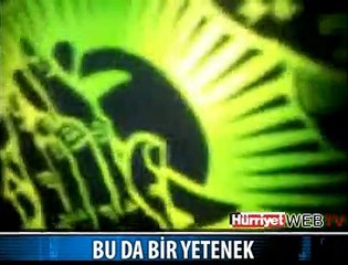 ÇOCUK SESİ ÇIKARTAN GENÇ