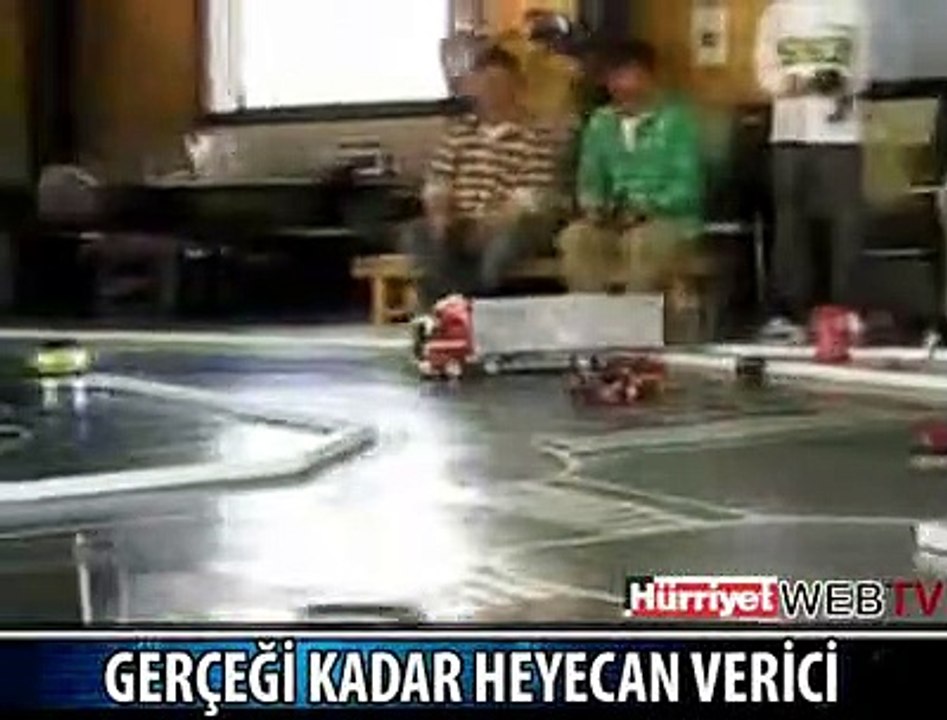 OYUNCAK ARABALAR KAPIŞTI