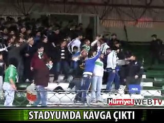 TARAFTARLAR BİRBİRLERİNE GİRDİ