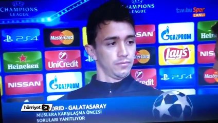 Basın toplantısına damga vuran tercüman