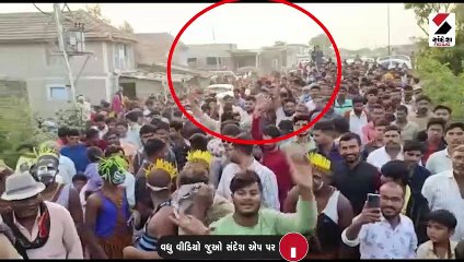 બોટાદમાં હજારોના ટોળા વચ્ચે ખાનગી પિસ્તોલથી ધડાધડ ફાયરિંગ કર્યું