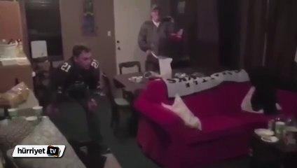 Maçı kaybedince televizyona kafa attı