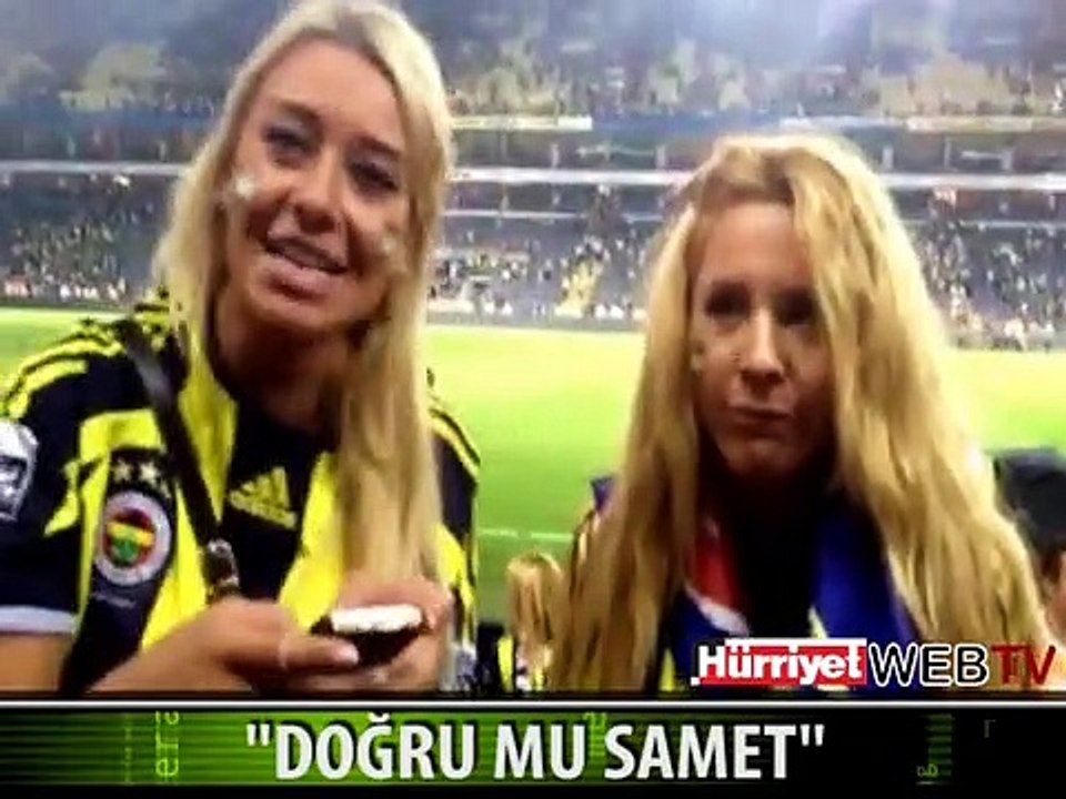 FENERBAHÇELİ KADINLARDAN AZİZ YILDIRIM TAKLİDİ