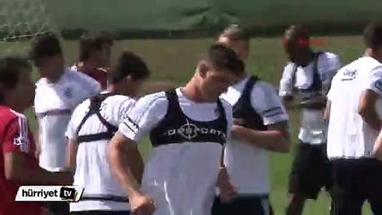 Mario Gomez ilk idmanına çıktı