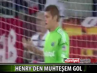 KORNERDEN İNANILMAZ BİR GOL ATTI