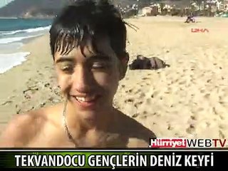 ALANYA'DA TEKVANDOCULARIN DENİZ KEYFİ