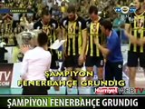 FENERBAHÇELİ OYUNCULAR ŞAMPİYONLUĞU BÖYLE KUTLADI