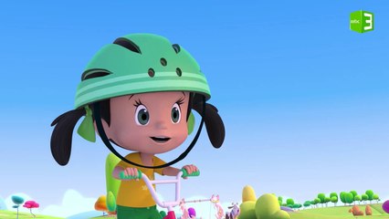 كوليتاس سعيدة بتعلمها قيادة الدراجة