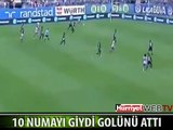 1O NUMARAYI GİYDİ GOLÜ ATTI