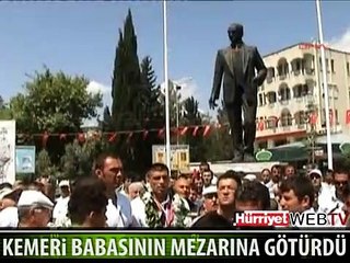 KEMERİ BABASININ MEZARINA GÖTÜRDÜ