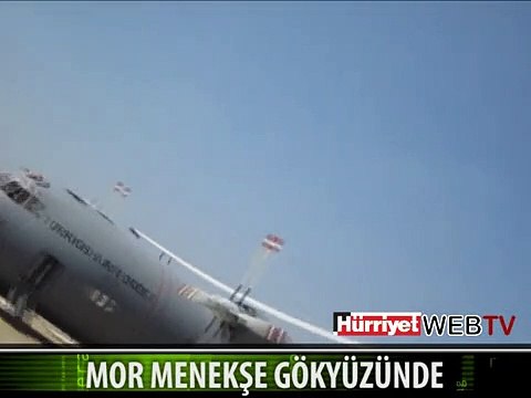 MOR MENEKŞE GÖKYÜZÜNDE