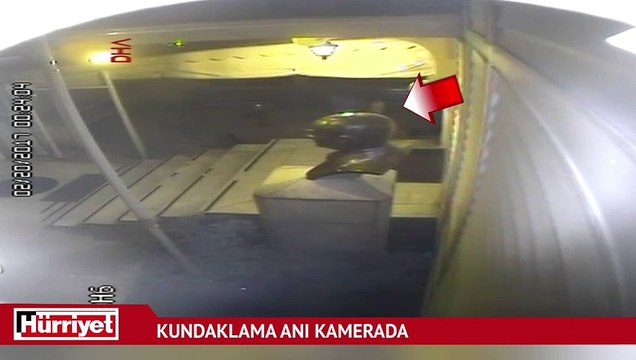 Müjdat Gezen Sanat Merkezi'ndeki kundaklama anı kamerada