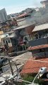 Casa pega fogo e uma pessoa fica ferida no bairro Vila Oeste em BH
