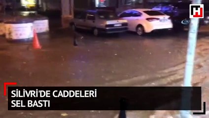 Silivri'de caddeleri sel bastı