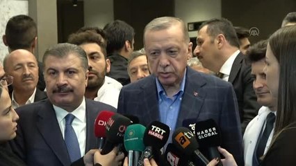Cumhurbaşkanı Erdoğan, İstanbul'da tedavi gören madencileri ziyaret etti