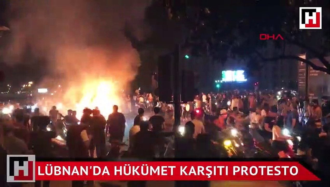 Lübnan'da, hükümet karşıtı protesto