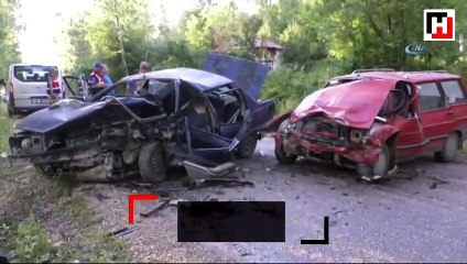Tokat'ta iki otomobil kafa kafaya çarpıştı