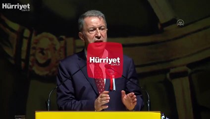 Bakan Akar ve TSK komuta kademesi kurmay subaylarla bir araya geldi