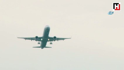 İstanbul’da etkili olan lodos, uçaklara zor anlar yaşatıyor