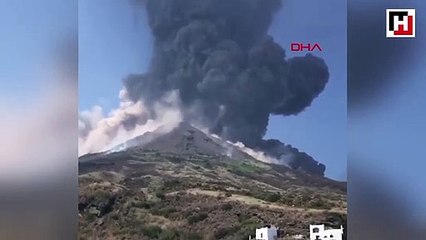 Stromboli Yanardağı yine patladı