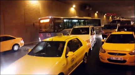 Taksim alt geçidini su bastı