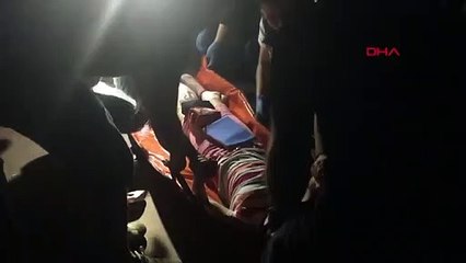 Patenli kız çocuğunun ayağına korkuluk demirinin vidasına saplandı