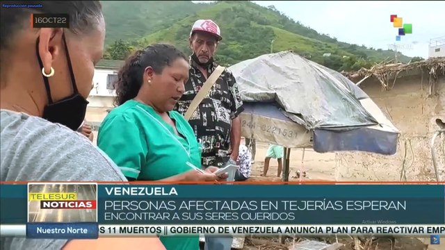 Personas afectadas en Las Tejerías esperan encontrar a sus seres queridos