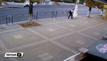 İki saniye ile ölümden kurtuldu