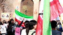 Roma, la comunità iraniana scende in piazza: 