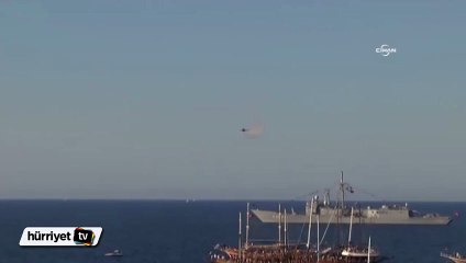 Solo Türk Yıldızları KKTC'de nefes kesti