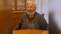 Nonna Renzi fa 102 anni e canta con Matteo